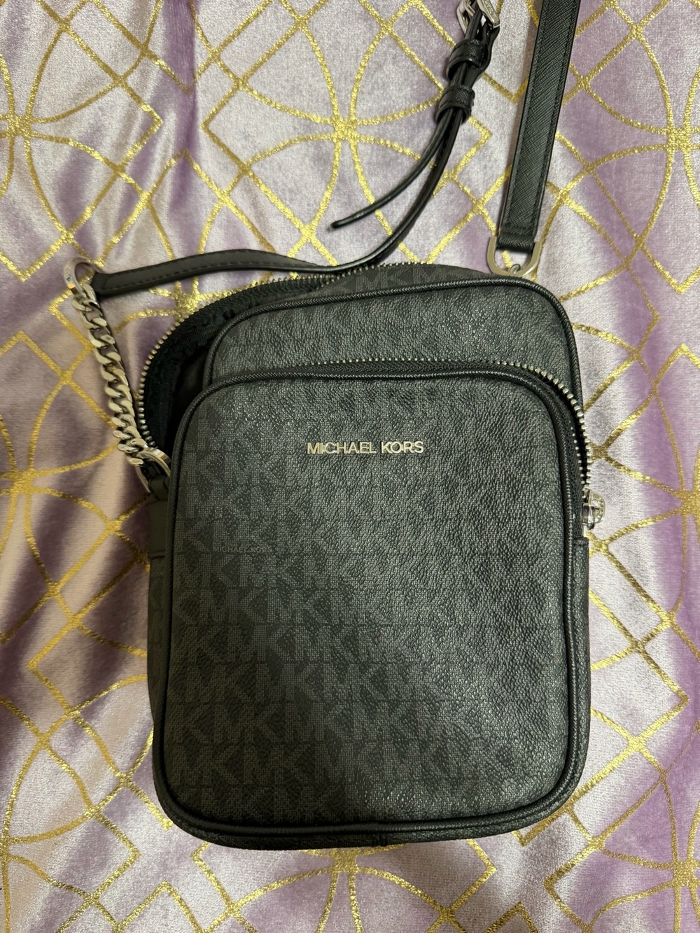 💥 Michael Kors Black and Silver Signature Crossbody Messenger
